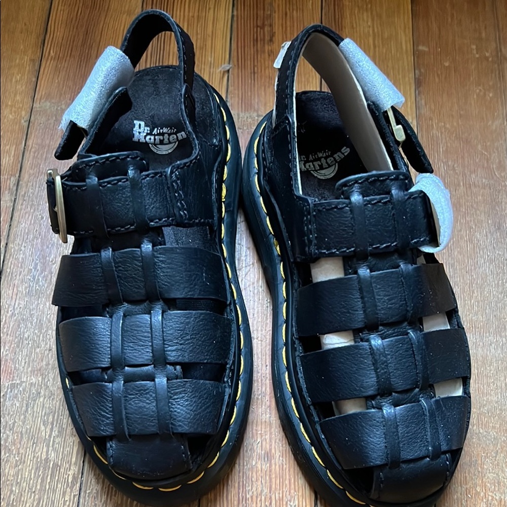 Dr. Martens Black Leather Air Wair Fisherman Sandals Size 4 US NWOT